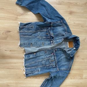 Levi denim jacket cropped